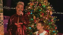 Pink partage un duo avec sa fille de 9 ans pour Noël (vidéo)