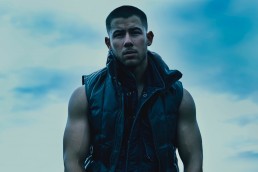 Nick Jonas revient avec un album et un clip ! (vidéo)